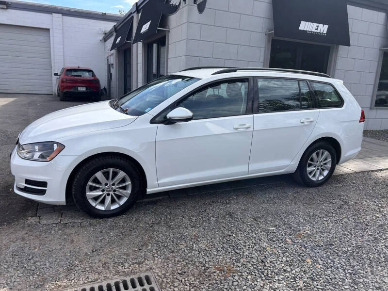 2016 Volkswagen Golf SportWagen