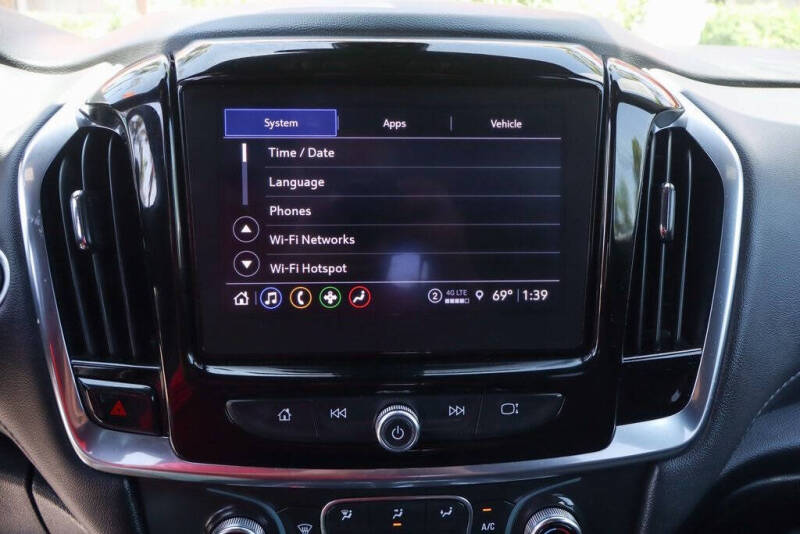 2022 Chevrolet Traverse LT Cloth