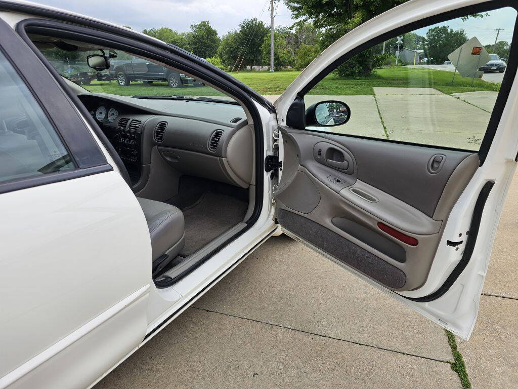 2004 Dodge Intrepid for sale at Bigfoot Auto in Hiawatha, IA