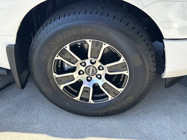 2024 Nissan Titan SV