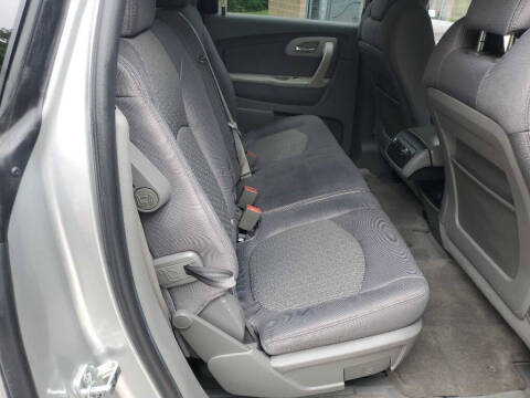 2011 Chevrolet Traverse LS