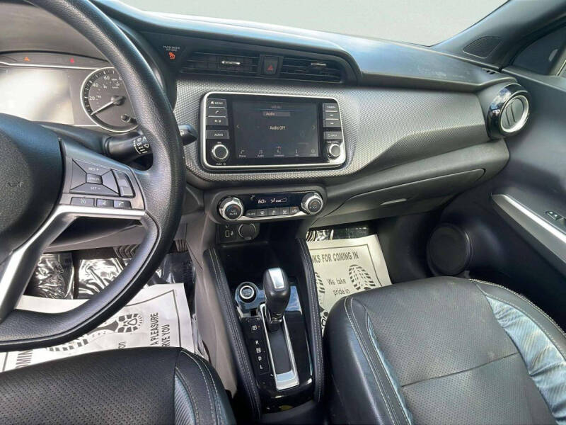 2019 Nissan Kicks SV