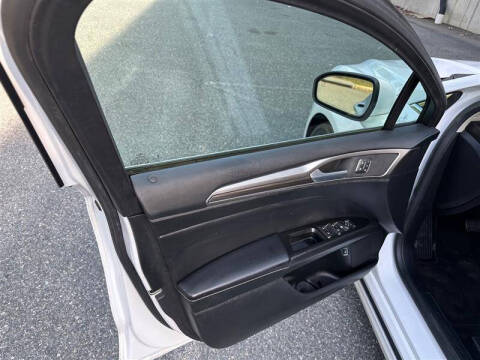 2018 Ford Fusion Hybrid SE