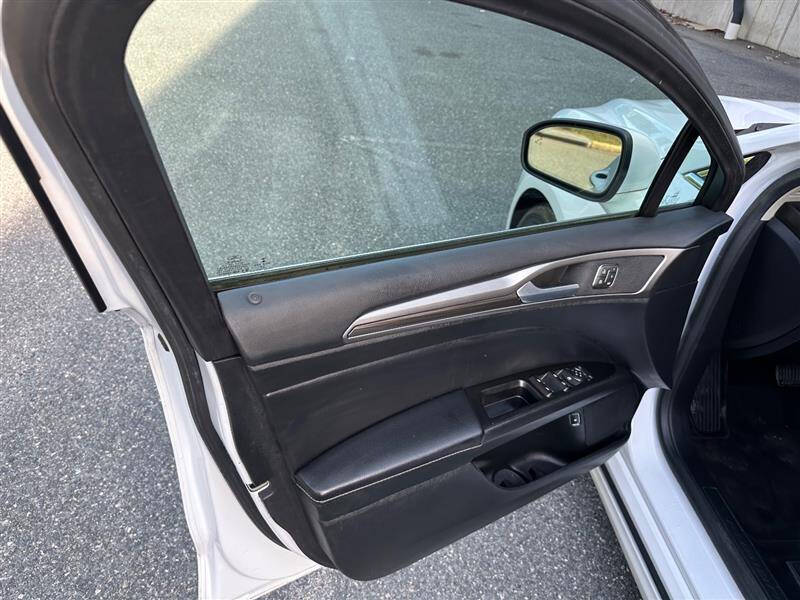 2018 Ford Fusion Hybrid SE