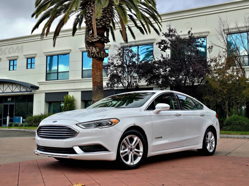 2018 Ford Fusion Hybrid SE's photo