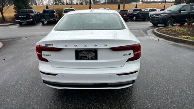 2024 Volvo S60 B5 Core Dark Theme