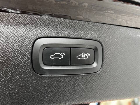 2023 Volvo XC90 B6 Plus Bright Theme 7P