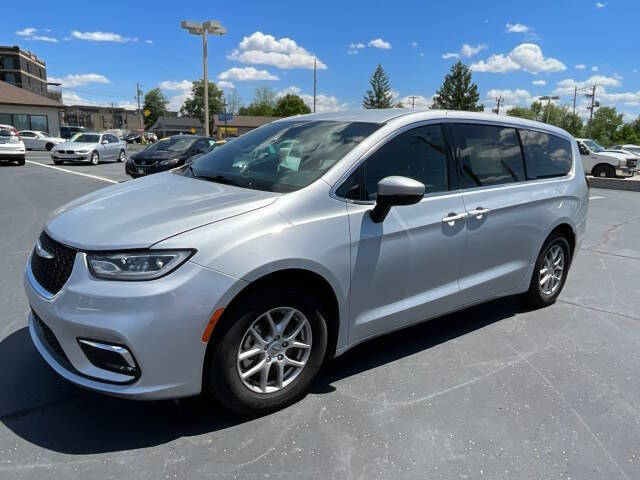 2023 Chrysler Pacifica Touring