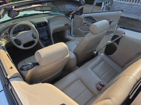 2000 Ford Mustang