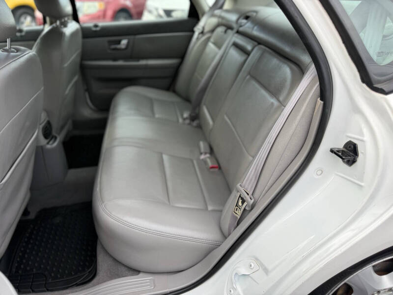 2003 Ford Taurus SES