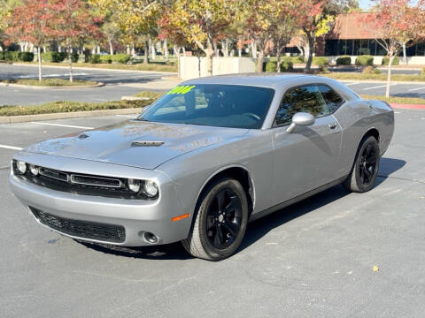 2016 Dodge Challenger SXT
