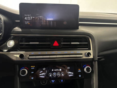 2025 Genesis G70