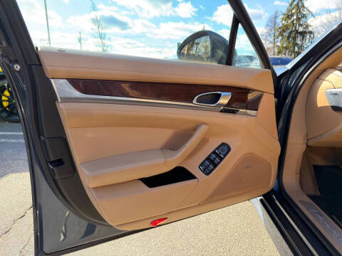 2011 Porsche Panamera