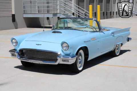 1957 Ford Thunderbird