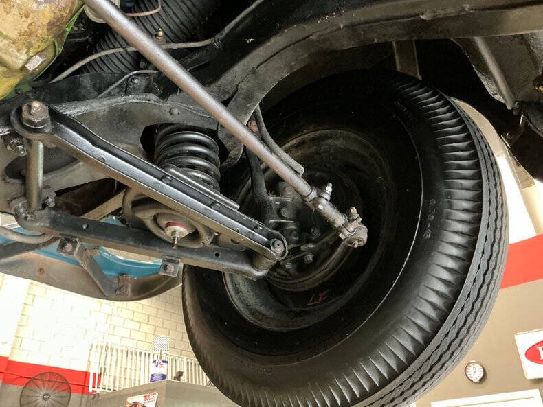 1951 Kaiser Henry-J Coupe