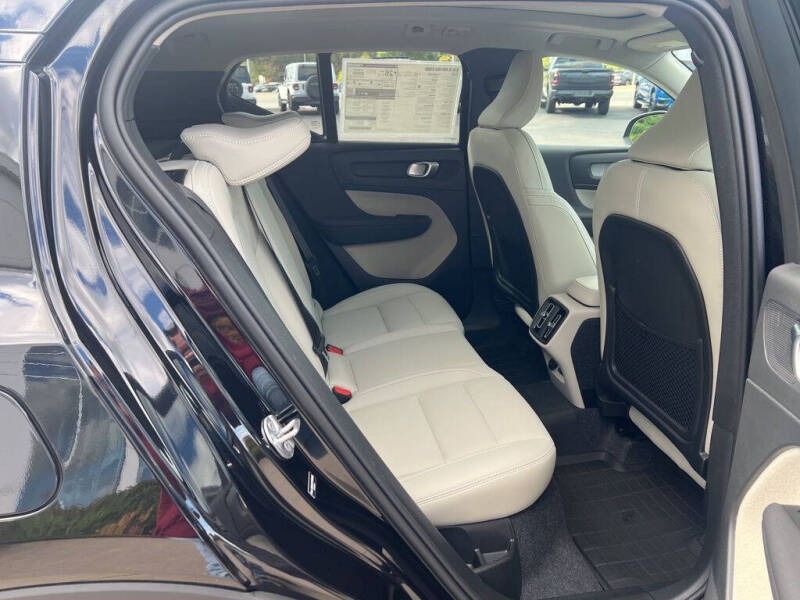 2026 Volvo XC40 B5 Ultra