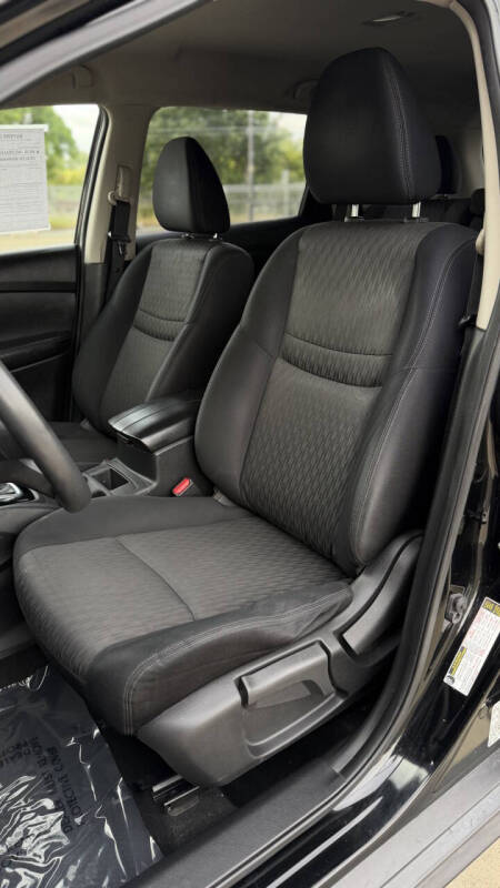 2017 Nissan Rogue S