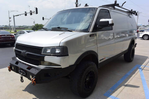 2022 Chevrolet Express 2500