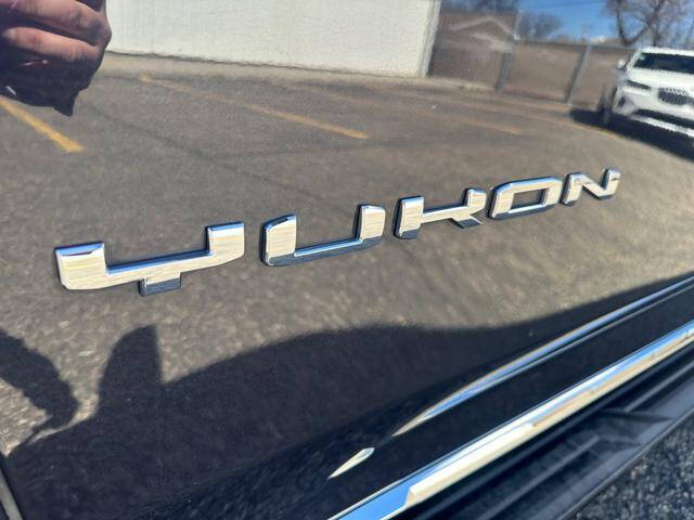 2023 GMC Yukon SLT