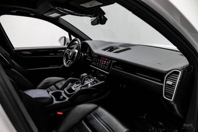 2023 Porsche Cayenne