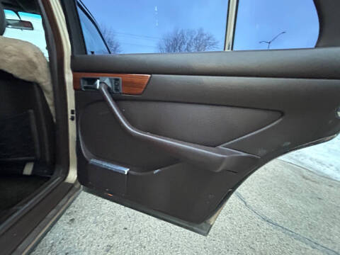 1984 Mercedes-Benz 300-Class 300 SD