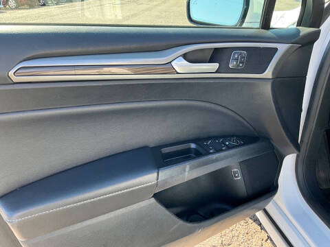 2017 Ford Fusion Hybrid SE