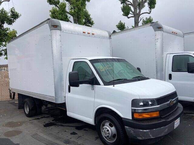 2017 Chevrolet Express Cutaway for sale at Auto Wholesale Company in Santa Ana CA