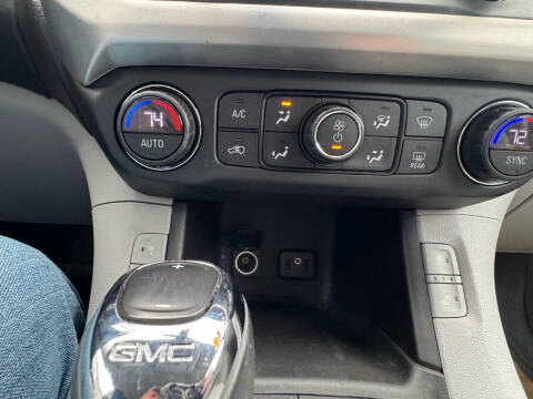 2017 GMC Acadia SLT-1