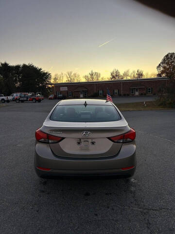 2014 Hyundai Elantra SE