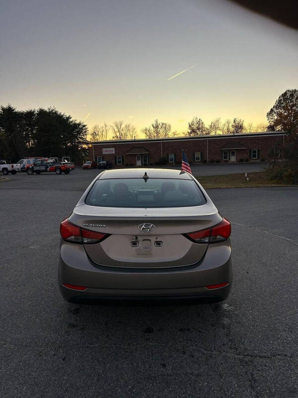 2014 Hyundai Elantra SE