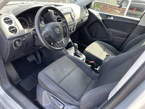 2015 Volkswagen Tiguan SE