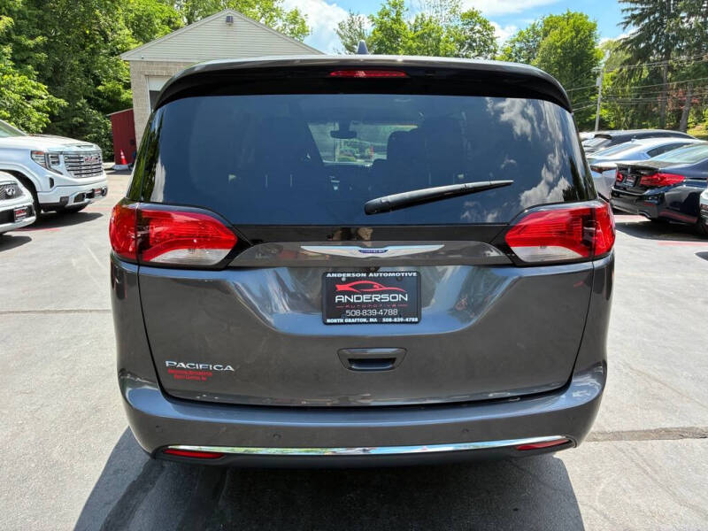 2020 Chrysler Pacifica Touring
