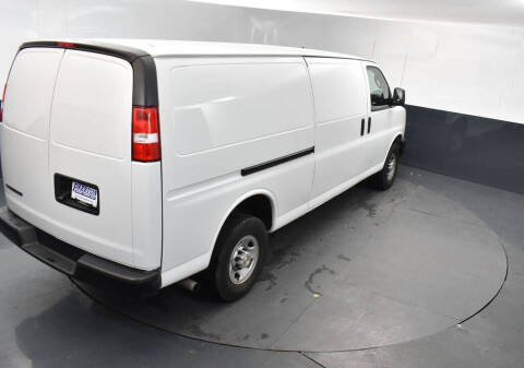 2023 Chevrolet Express 2500