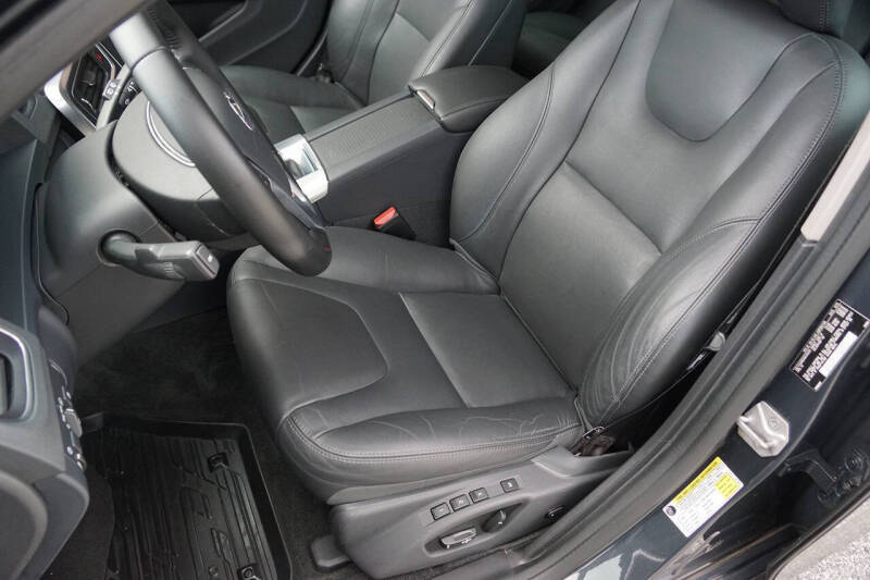 2016 Volvo V60 T5 Drive-E Premier