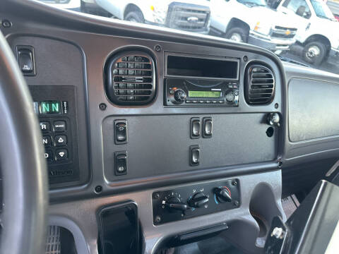 2015 Freightliner M2 106