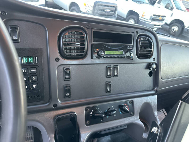 2015 Freightliner M2 106