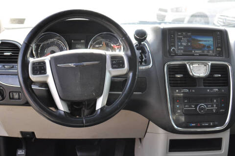 2015 Chrysler Town and Country Touring