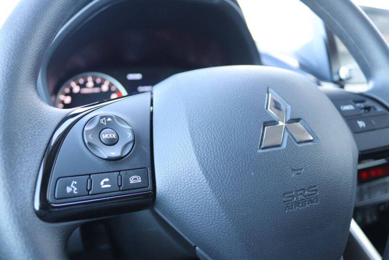 2025 Mitsubishi Eclipse Cross LE