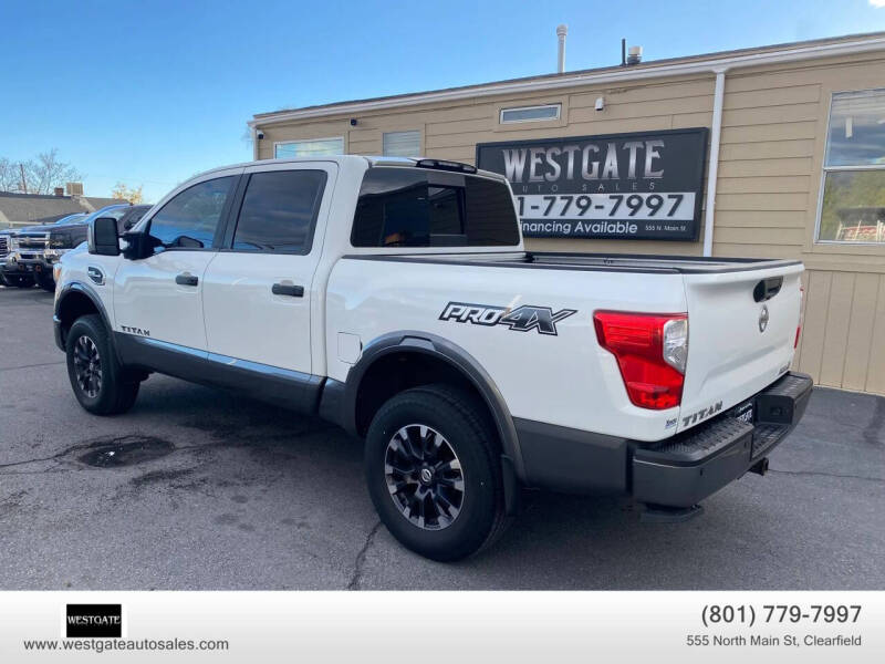 2017 Nissan Titan