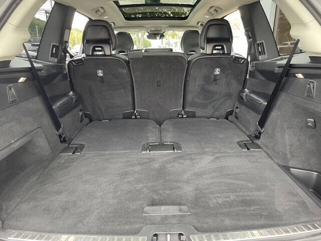 2025 Volvo XC90 B5 Core Bright Theme