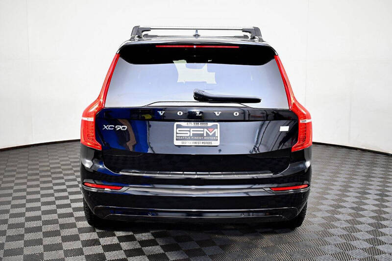 2022 Volvo XC90 Recharge T8 R-Design