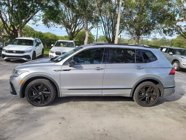 2023 Volkswagen Tiguan SE R-Line Black