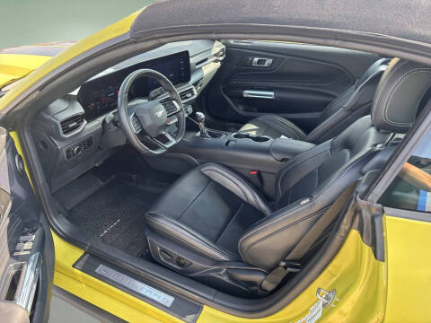 2025 Ford Mustang EcoBoost Premium