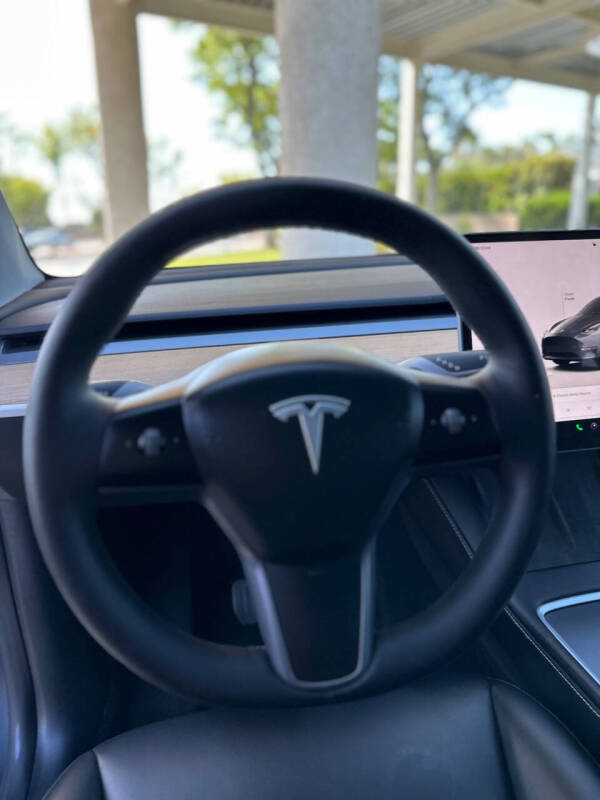 2023 Tesla Model Y Long Range