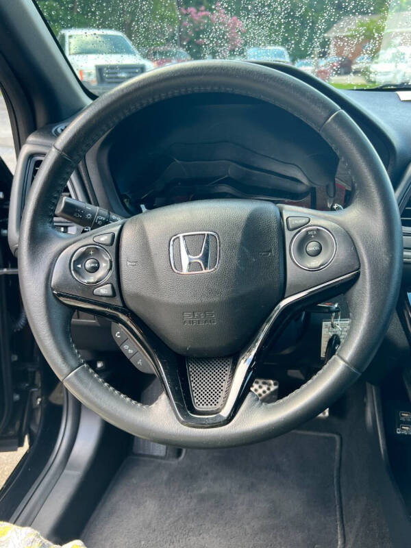 2019 Honda HR-V Sport photo 7