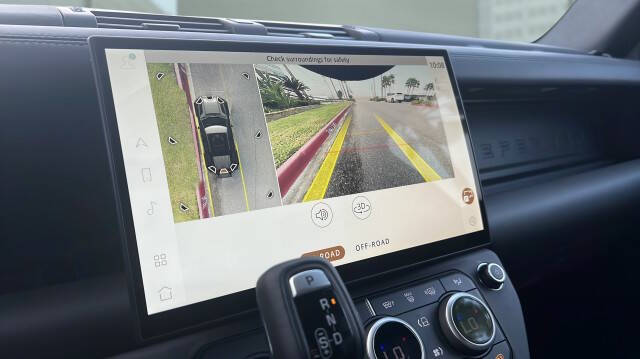 2026 Land Rover Defender 110 P500 X-Dynamic SE