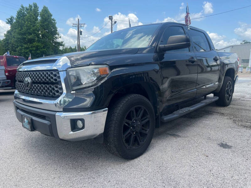 2019 Toyota Tundra SR5's photo