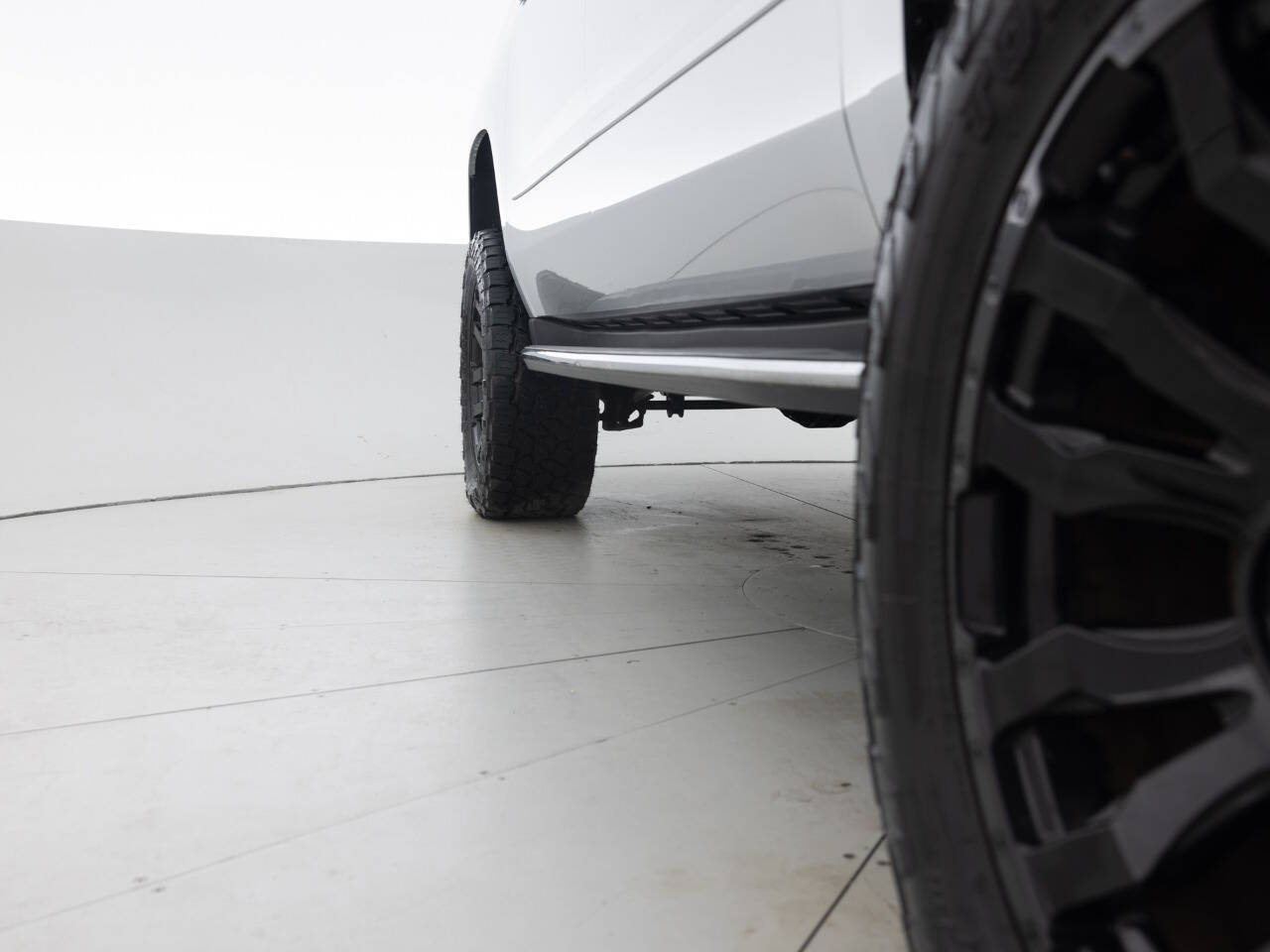 Used Car 2017 Chevrolet Suburban  Premier 4x4 4dr Suv For Sale Under $30,000 In Coal City, Illinois