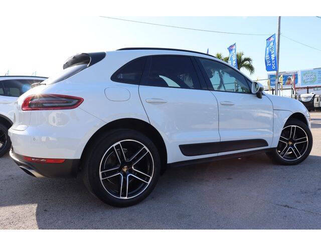 2017 Porsche Macan