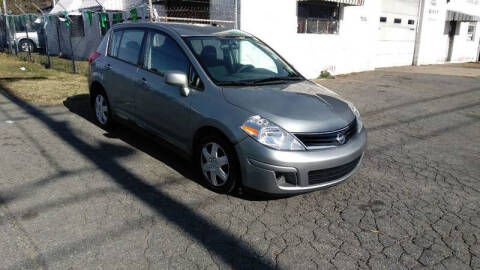 2010 Nissan Versa 1.8 S